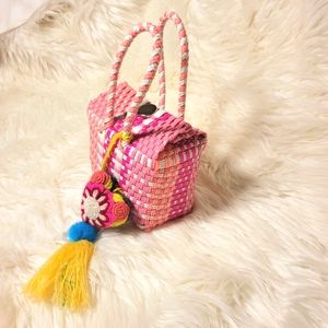 Wicker nimi plastic bag.